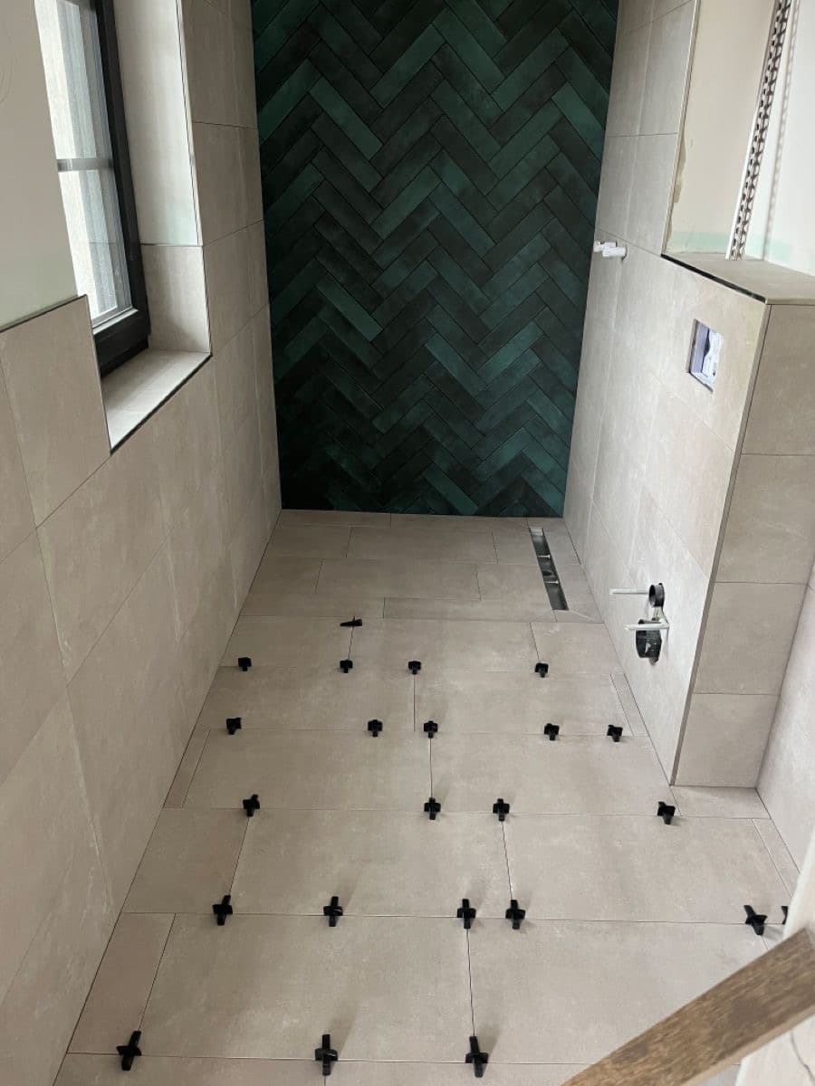 Jak vybrat obkladače v Ostravě: Checklist a červené vlajky