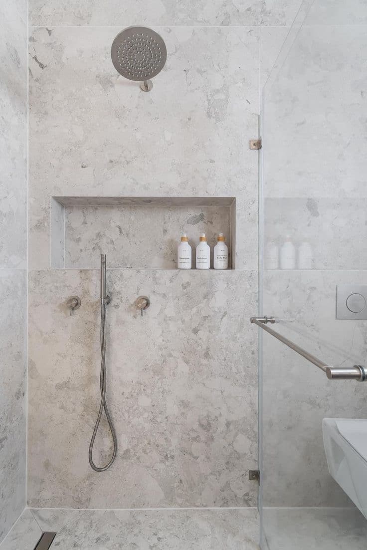 Vana nebo sprchový kout — co vybrat