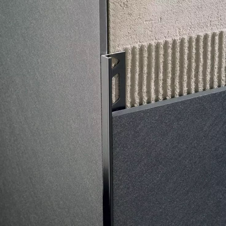 Detail nivelačního systému a kvality obkladu